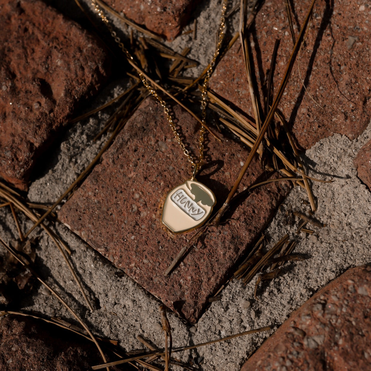 Hunny Pot Necklace image 0